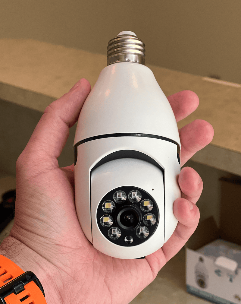 SafeCam - Câmera Bulbo de Lâmpada com Rotação 360° Full HD e Controle via Aplicativo
